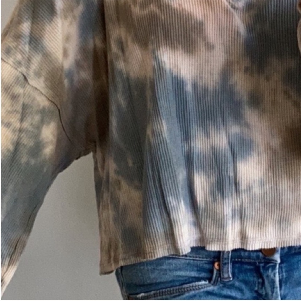 Cropped, Blue & Grey Tie Dye Top - Picture 8 of 8